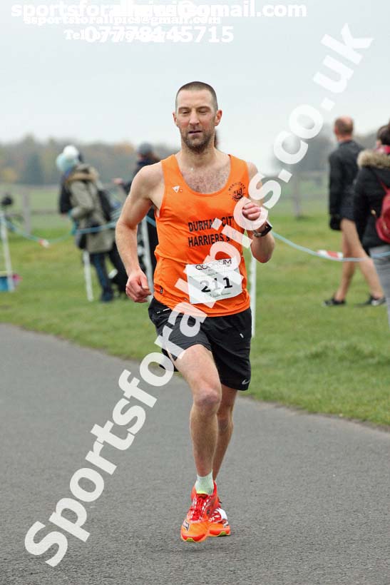 Senior men and womens Heaton Memorial 10k Road Race, Newcastle Town Moor. Photo:  David T. Hewitson/Sports for All Pics